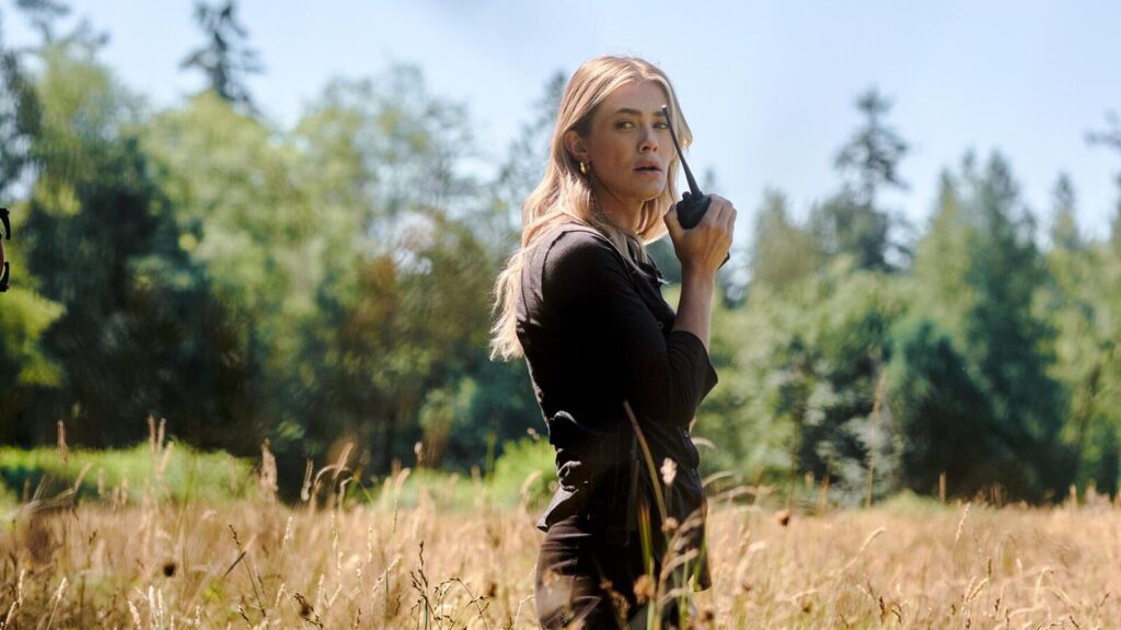 Melissa Roxburgh in der US-Serie „The Hunting Party“ / © NBC Melissa Roxburgh in der US-Serie „The Hunting Party“ / © NBC