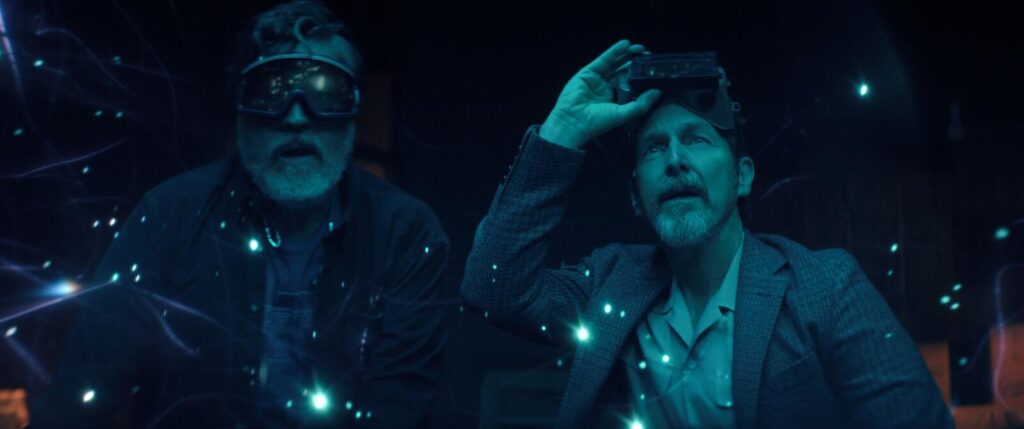 "The Boroughs", Staffel 1 mit Alfred Molina und Denis O’Hare / © Netflix 