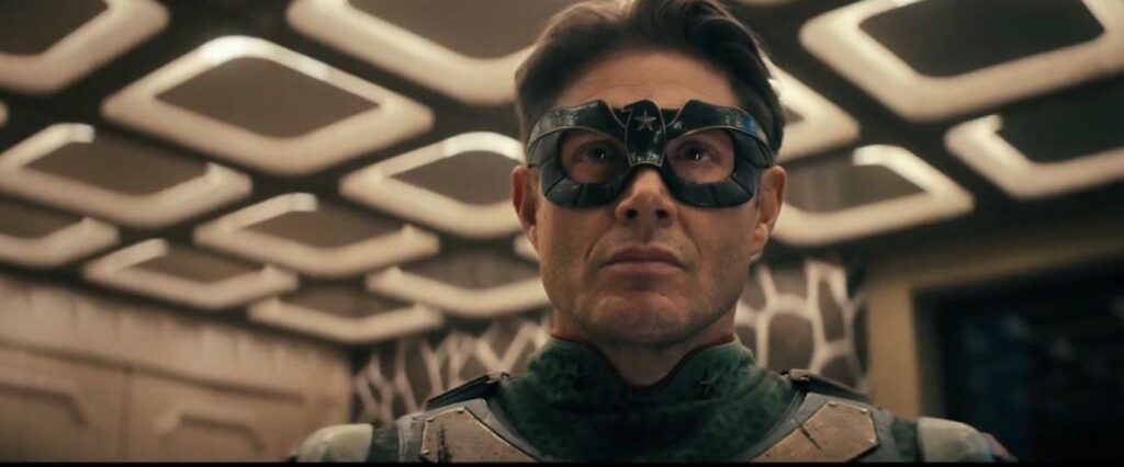 Jensen Ackles kehrt als Soldier Boy in der Serie "Vought Rising" zurück. / © Prime Video/Sony Pictures Television